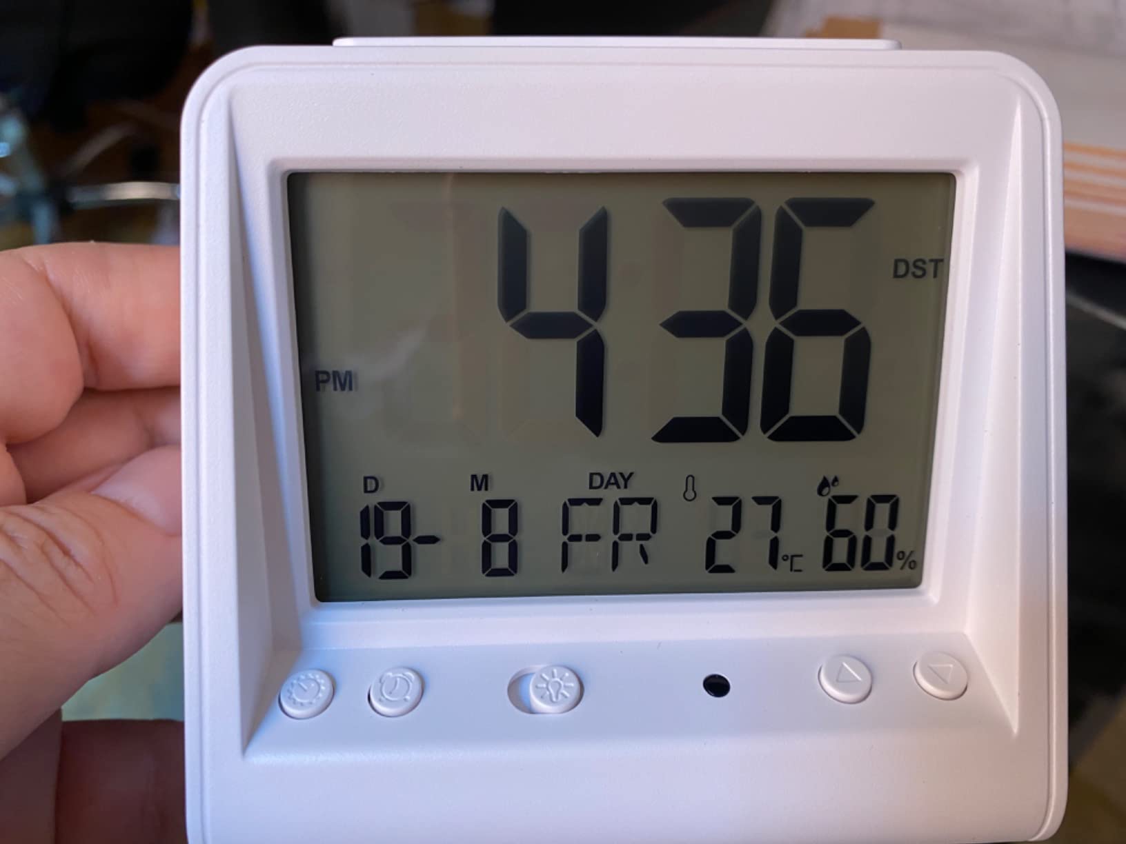 Amazon Basics Sveglia Digitale Nera con Temperatura