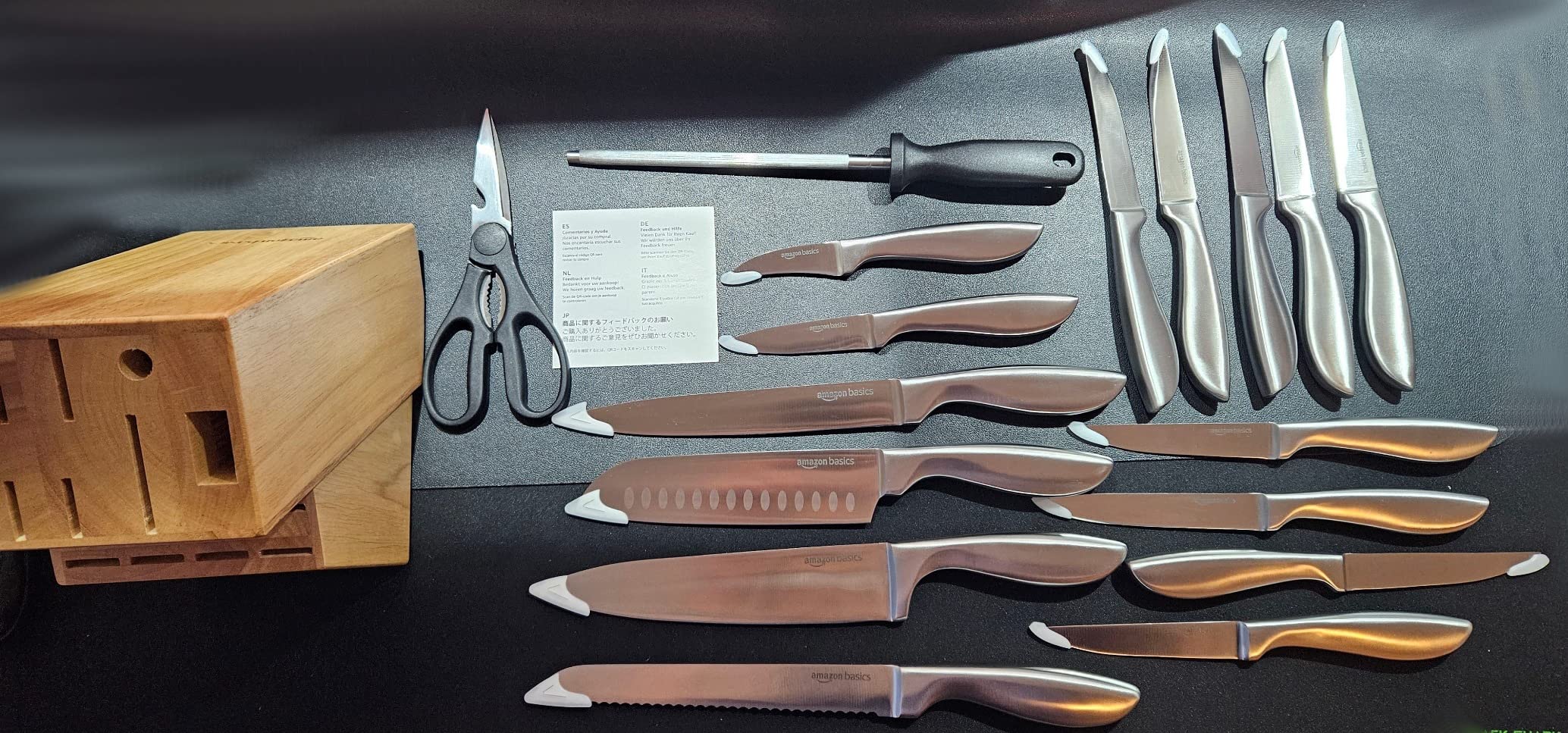 Amazon Basics set coltelli cucina 18 pezzi acciaio nero