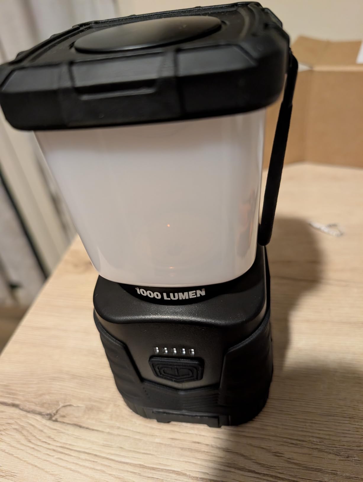 Amazon Basics Lanterna Campeggio LED 1000 Lumen Nera