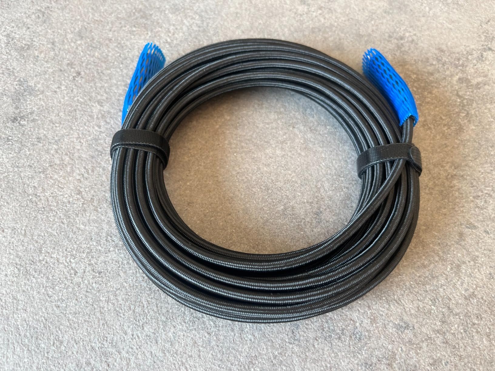 Amazon Basics cavo HDMI 4K 10 m fibra ottica nero