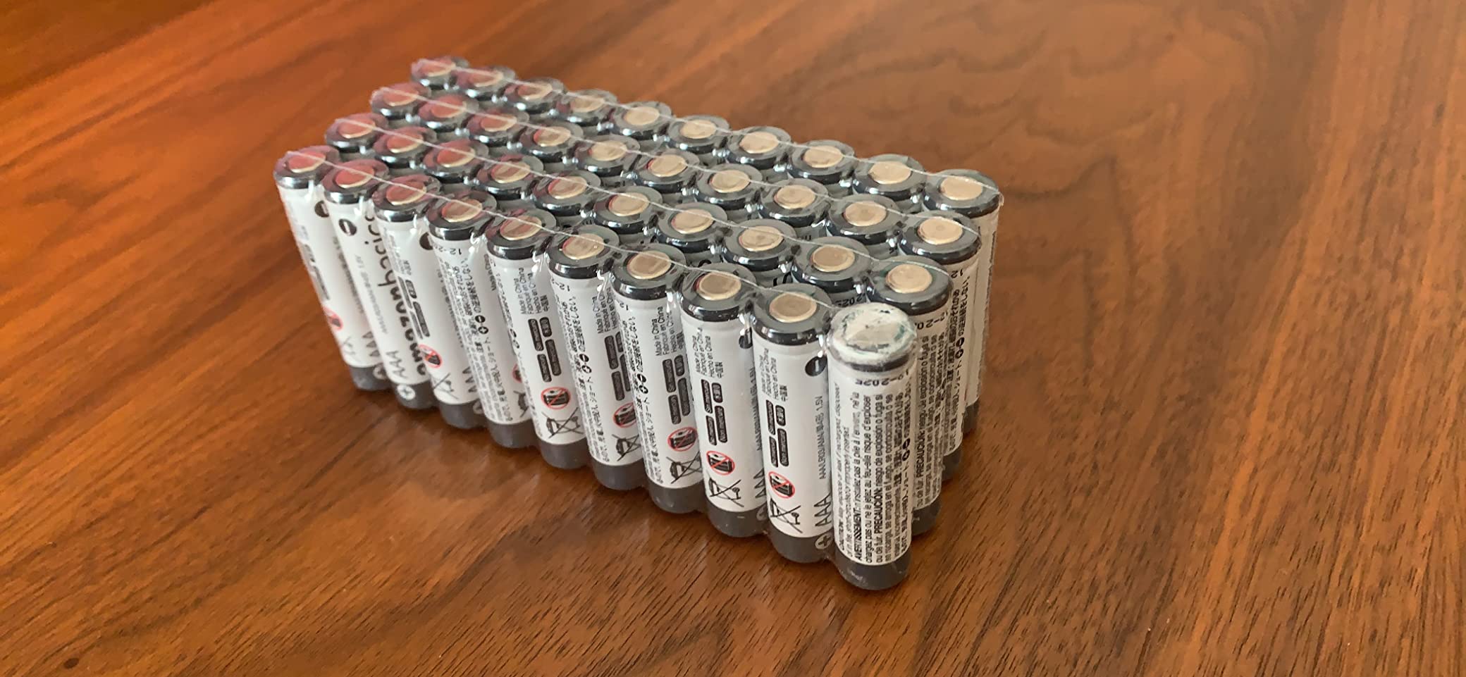 Amazon Basics Batterie Alcaline AAA 300 Pezzi Industriali