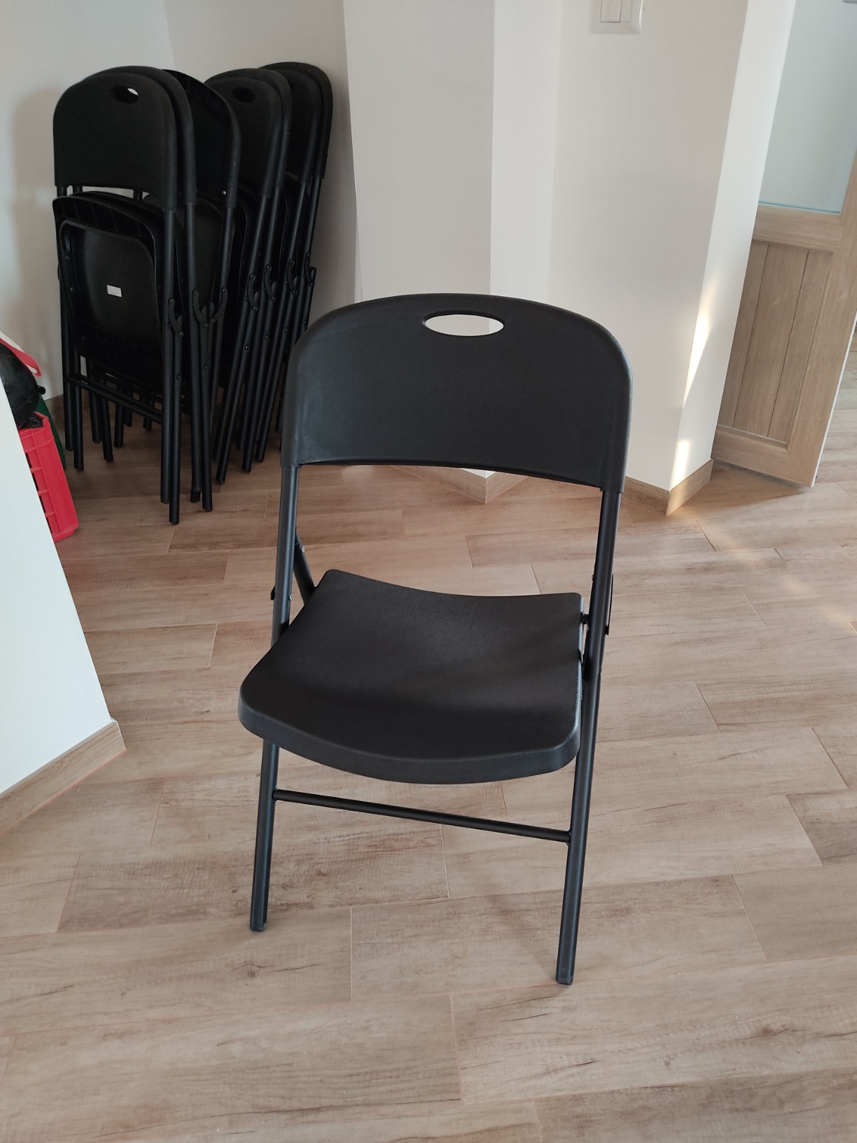 AmazonBasics Sedie Pieghevoli Nere Set 4 Portata 158 Kg