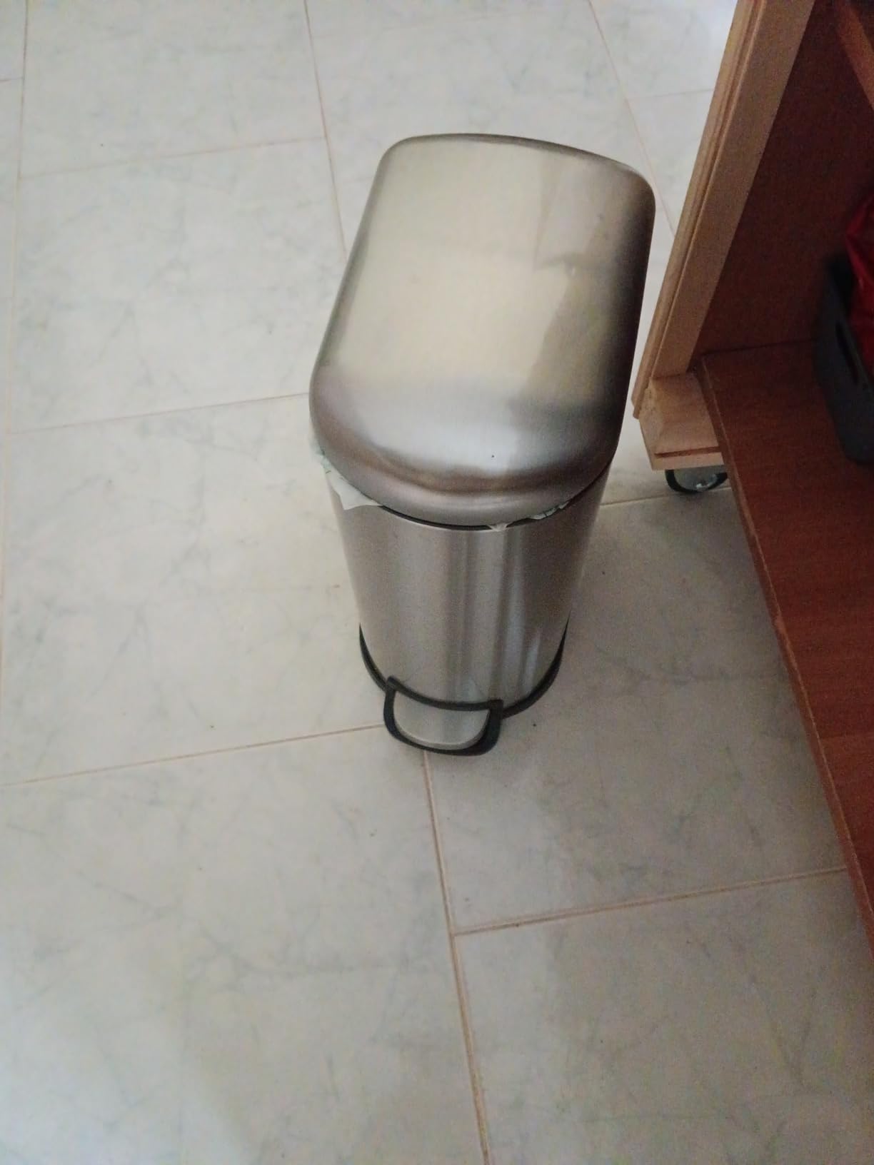 Amazon Basics Pattumiera con Pedale Acciaio Inox 10 L slim