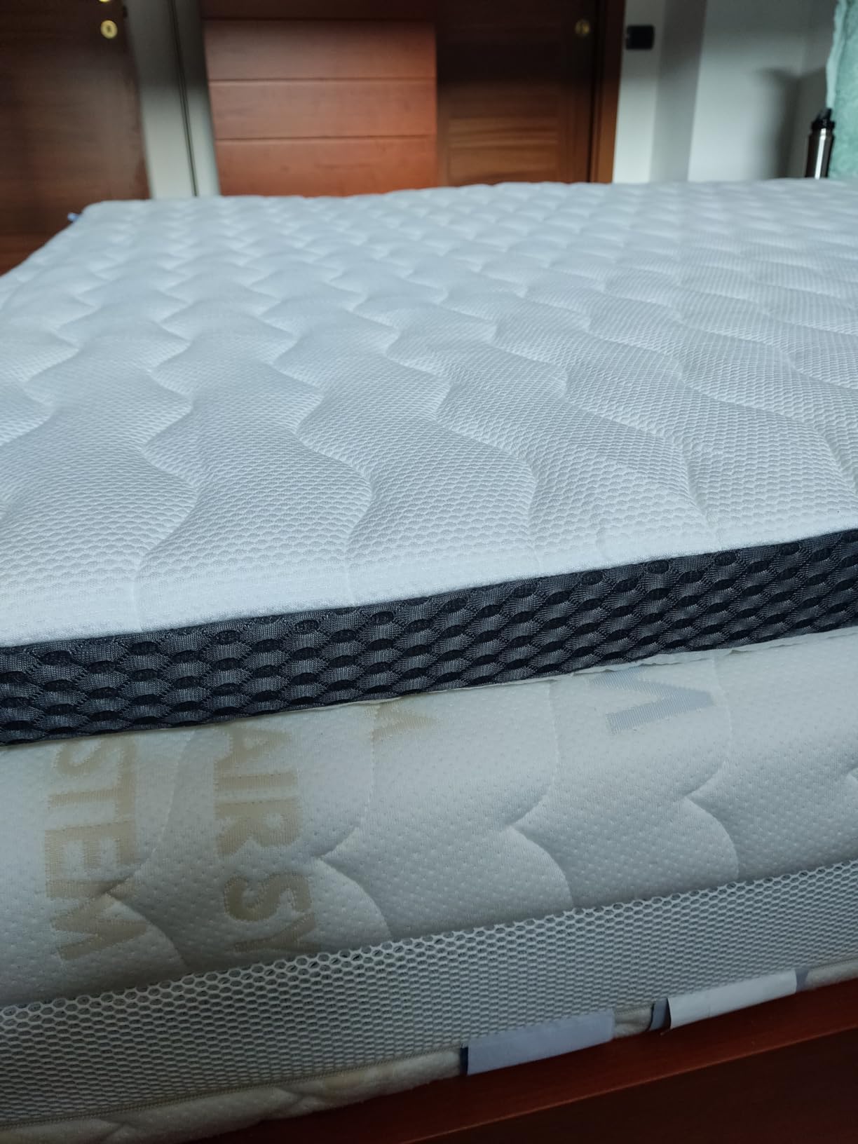 AmazonBasics Topper Matrimoniale 180x200x7cm Memory Bianco