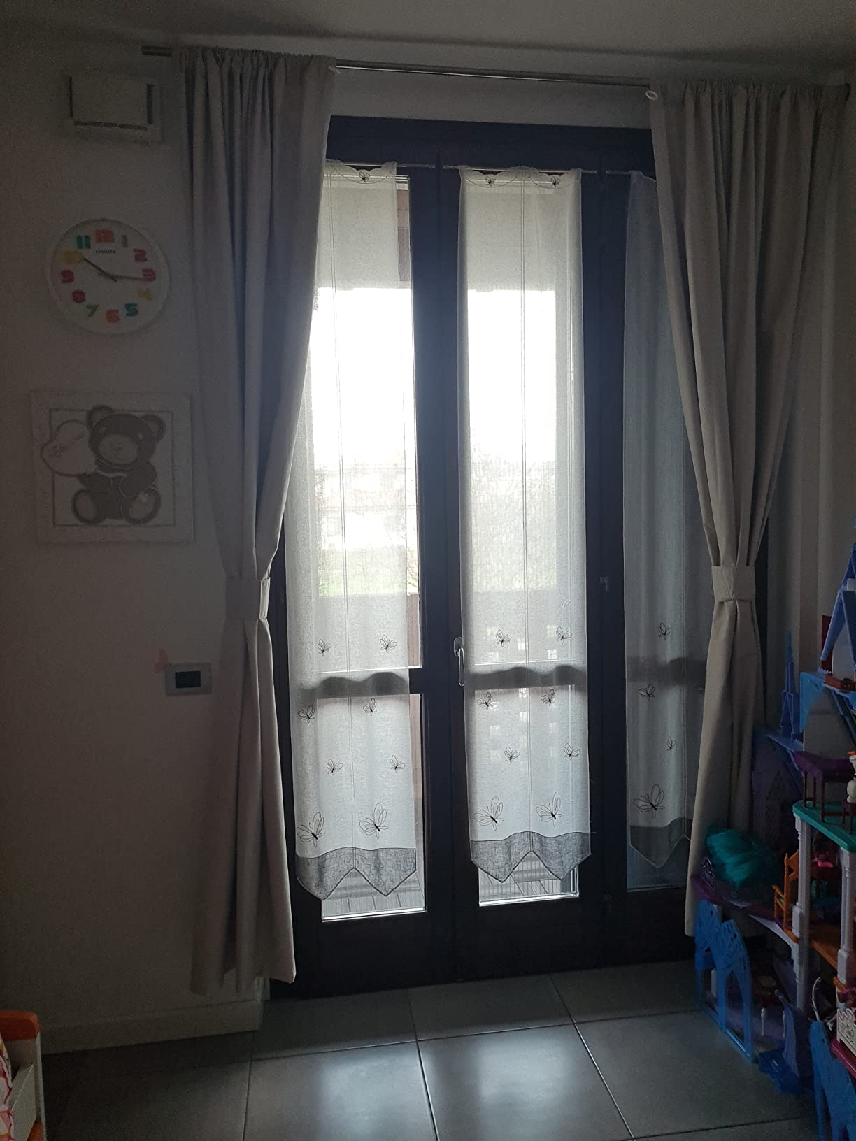 AmazonBasics Tenda Oscurante 135x244 Beige Termica