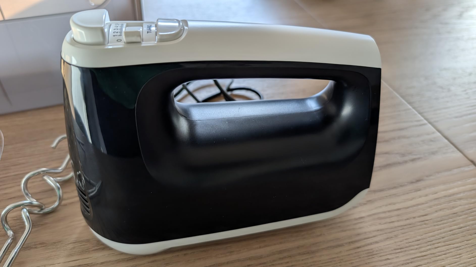 Amazon Basics Mixer Manuale Elettrico 400W 6 Velocità Nero