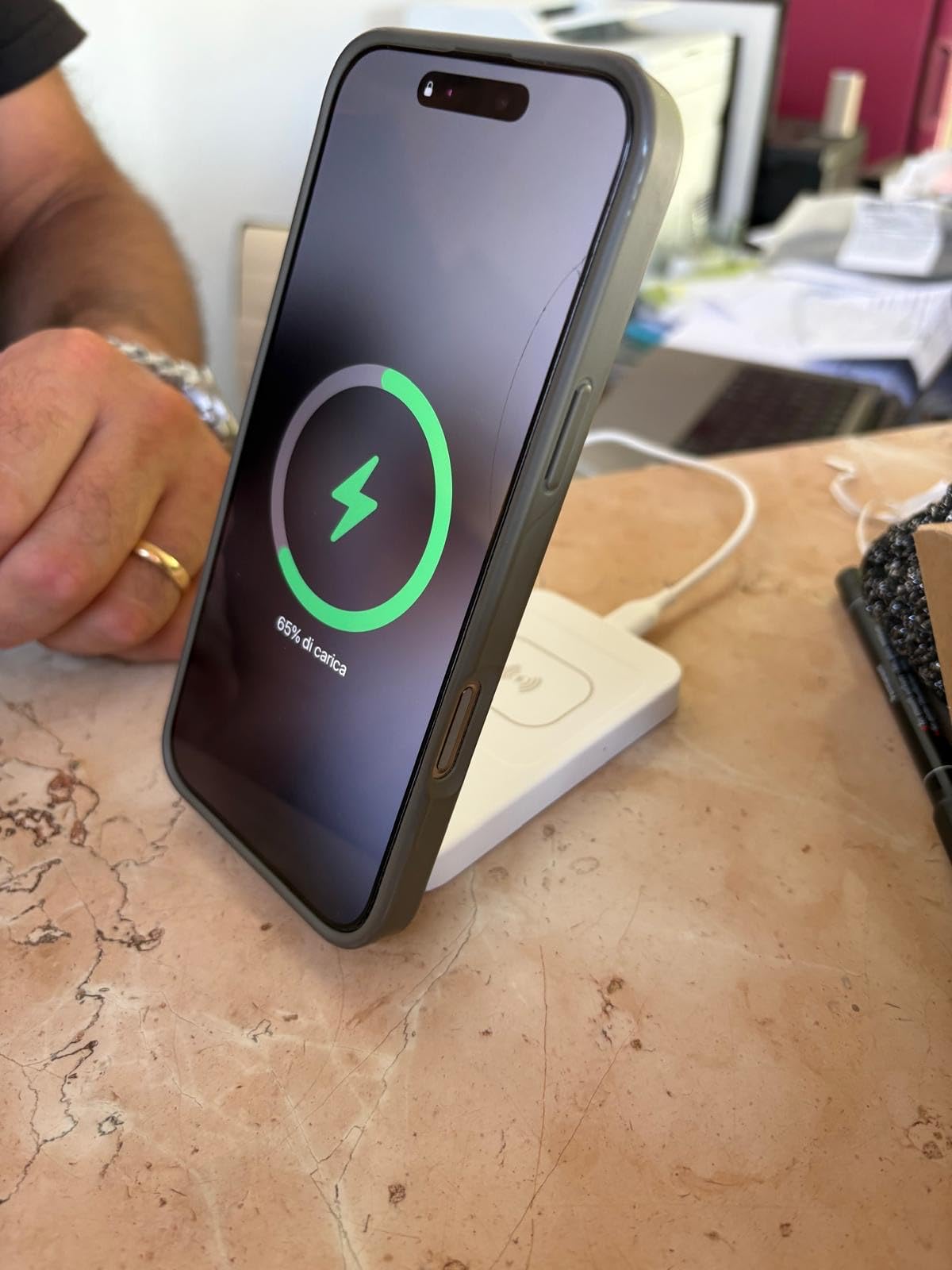 Amazon Basics Stazione Ricarica Wireless 2in1 25W Bianco
