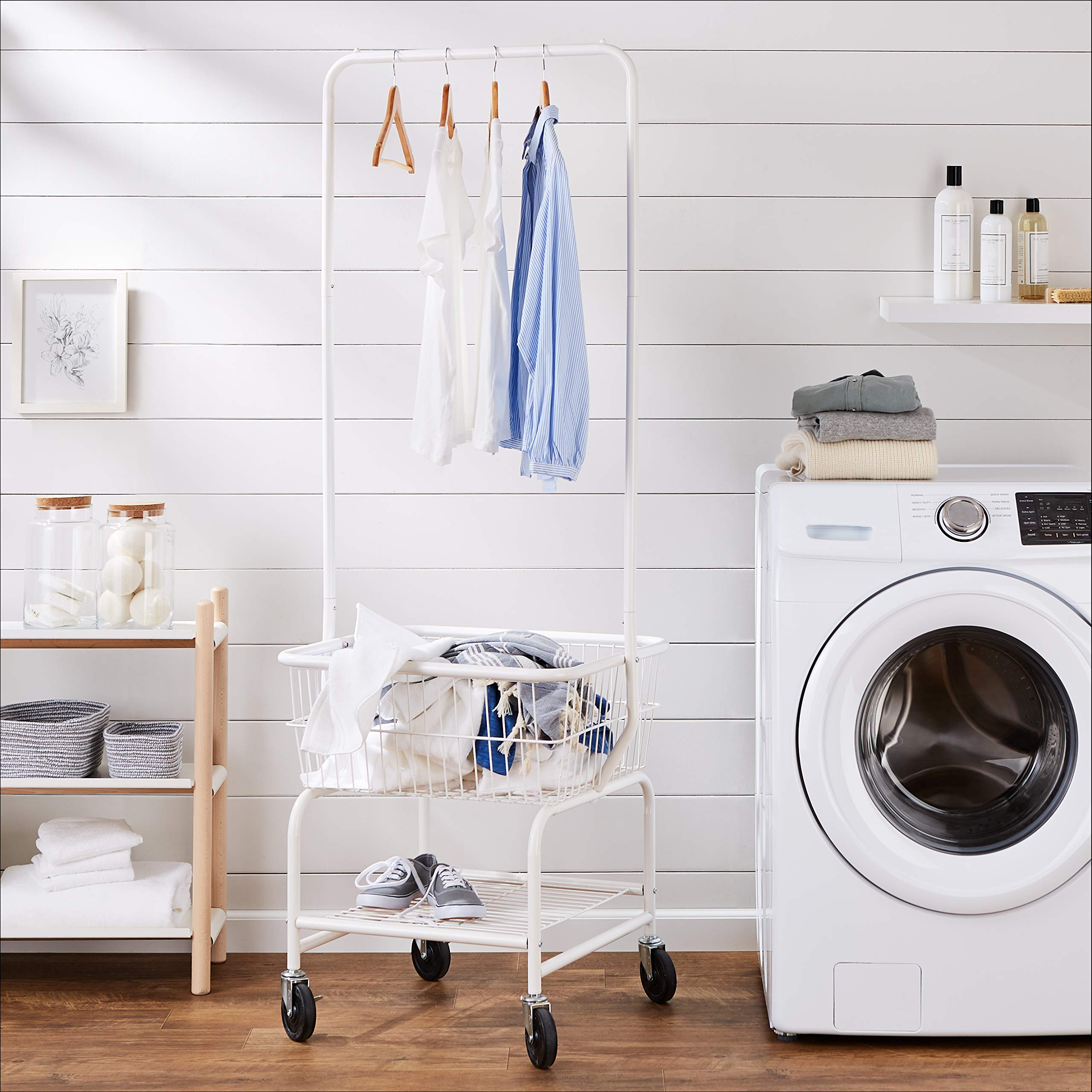 Amazon Basics carrello portabiancheria cromato con ruote