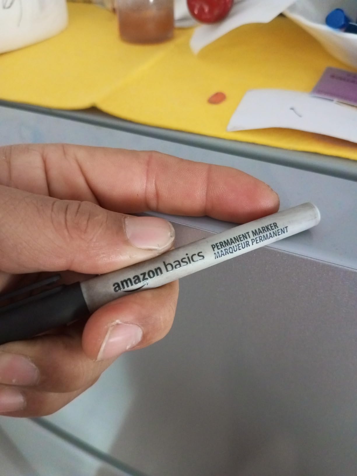 AmazonBasics Pennarelli Indelebili Punta a Scalpello 24 Colori