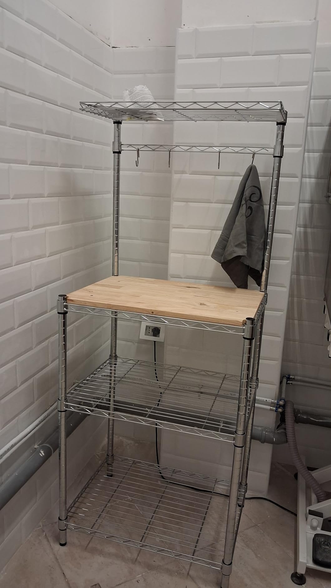 AmazonBasics Scaffale 3 Ripiani Legno Cromato 91x161 cm