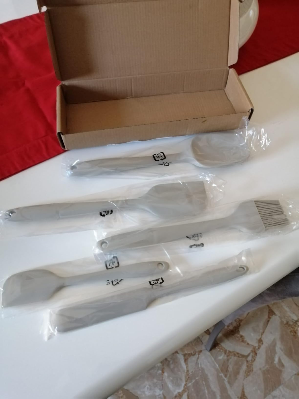 Amazon Basics Set 5 Spatole Silicone Grigio Lino Antiaderenti