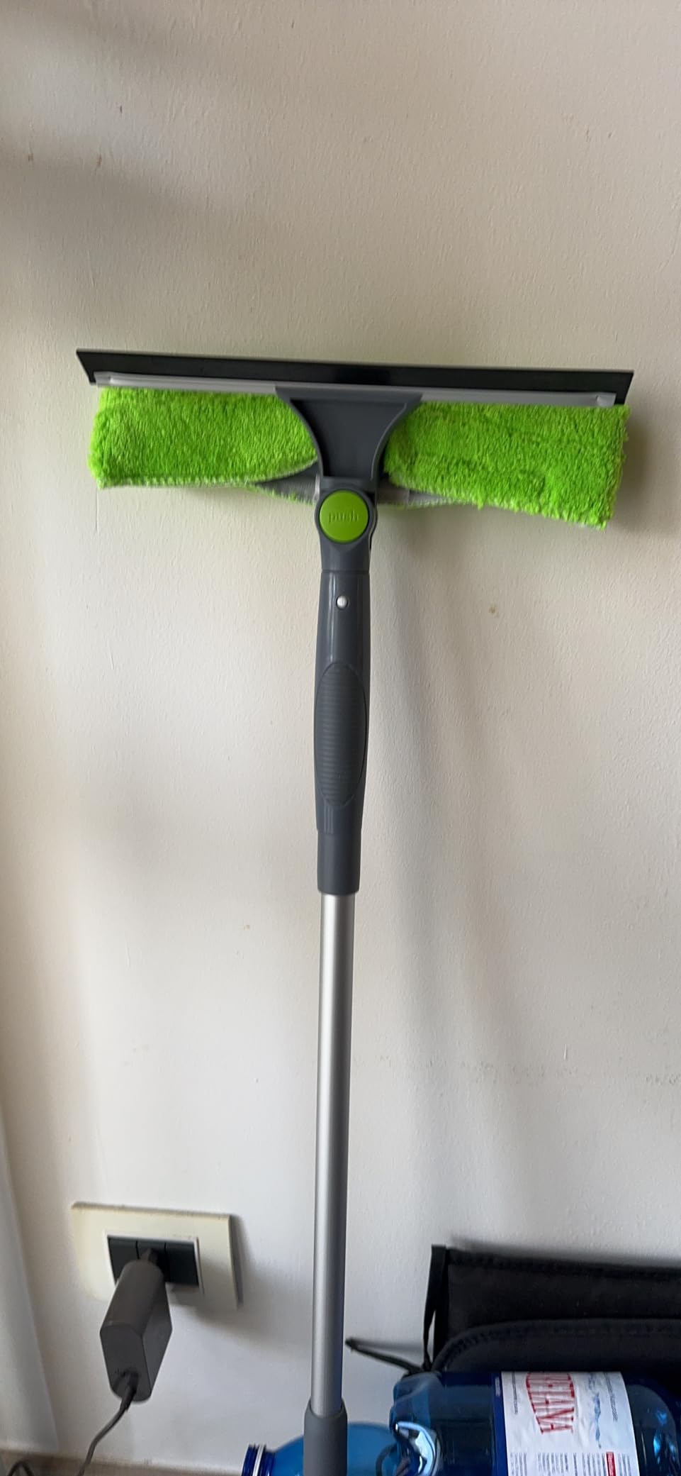 AmazonBasics Lavavetri Telescopico 66-96,5 cm Verde 180°