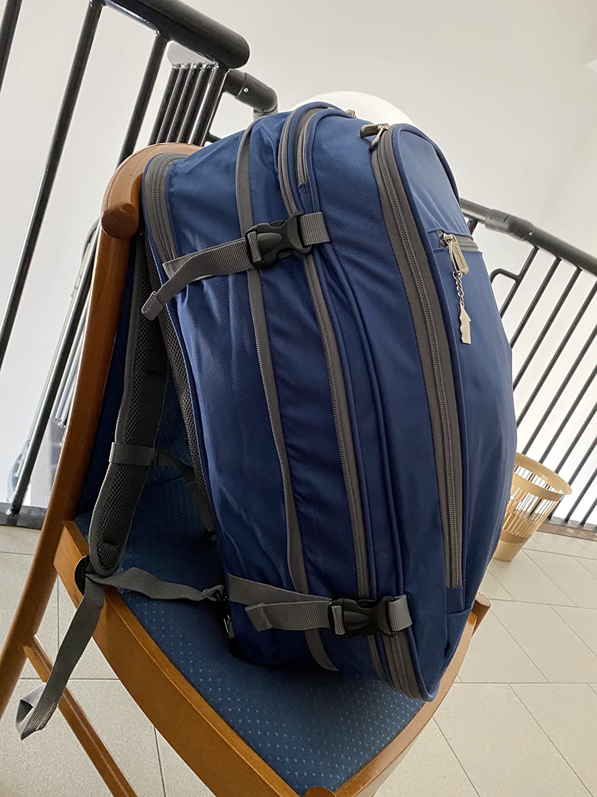 AmazonBasics Zaino da viaggio bagaglio a mano leggero