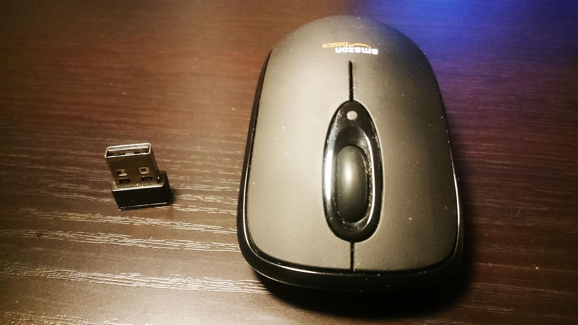 Amazon Basics mouse senza fili nano nero 1000 DPI