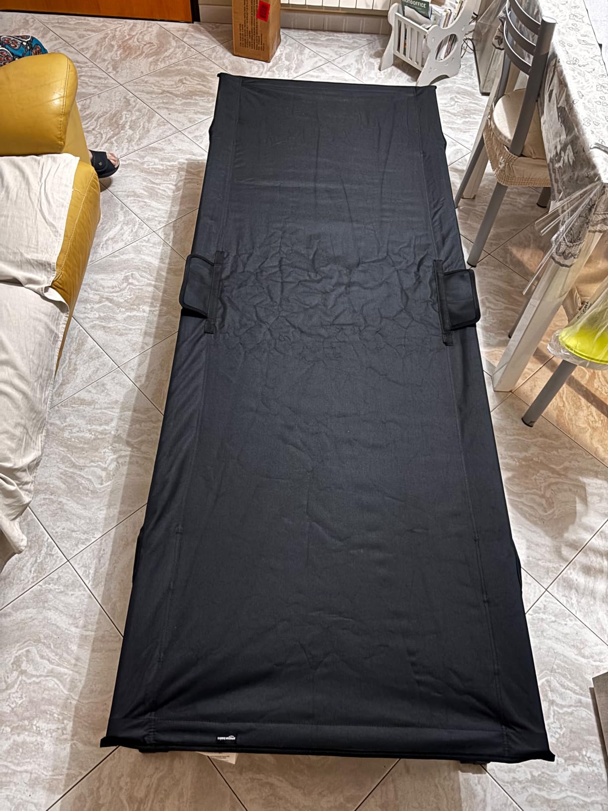 Amazon Basics letto da campeggio pieghevole nero 205 cm acciaio