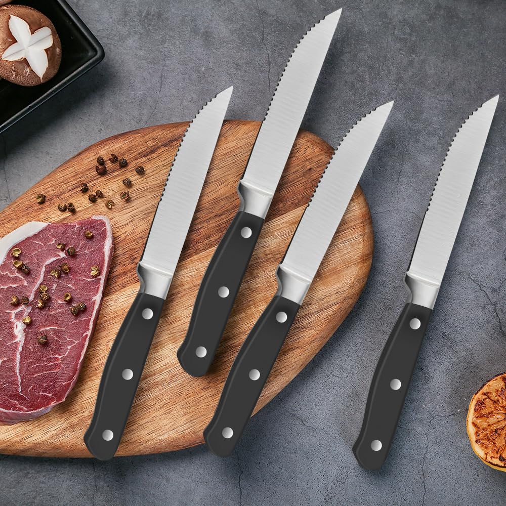 AmazonBasics Set Coltelli da Carne 8 Pezzi Acciaio