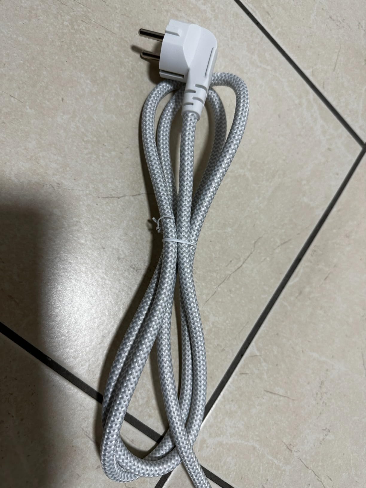 Amazon Basics multipresa 3 vie USB-C ciabatta 1,5m bianco 1050J
