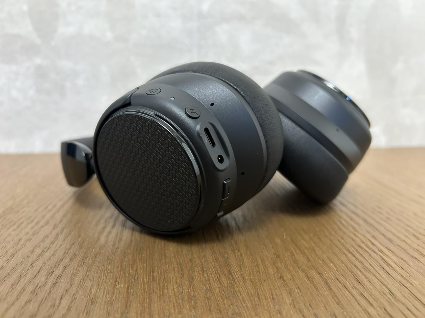 Amazon Basics Cuffie Wireless Bluetooth 5.3 ANC Nere 35 Ore