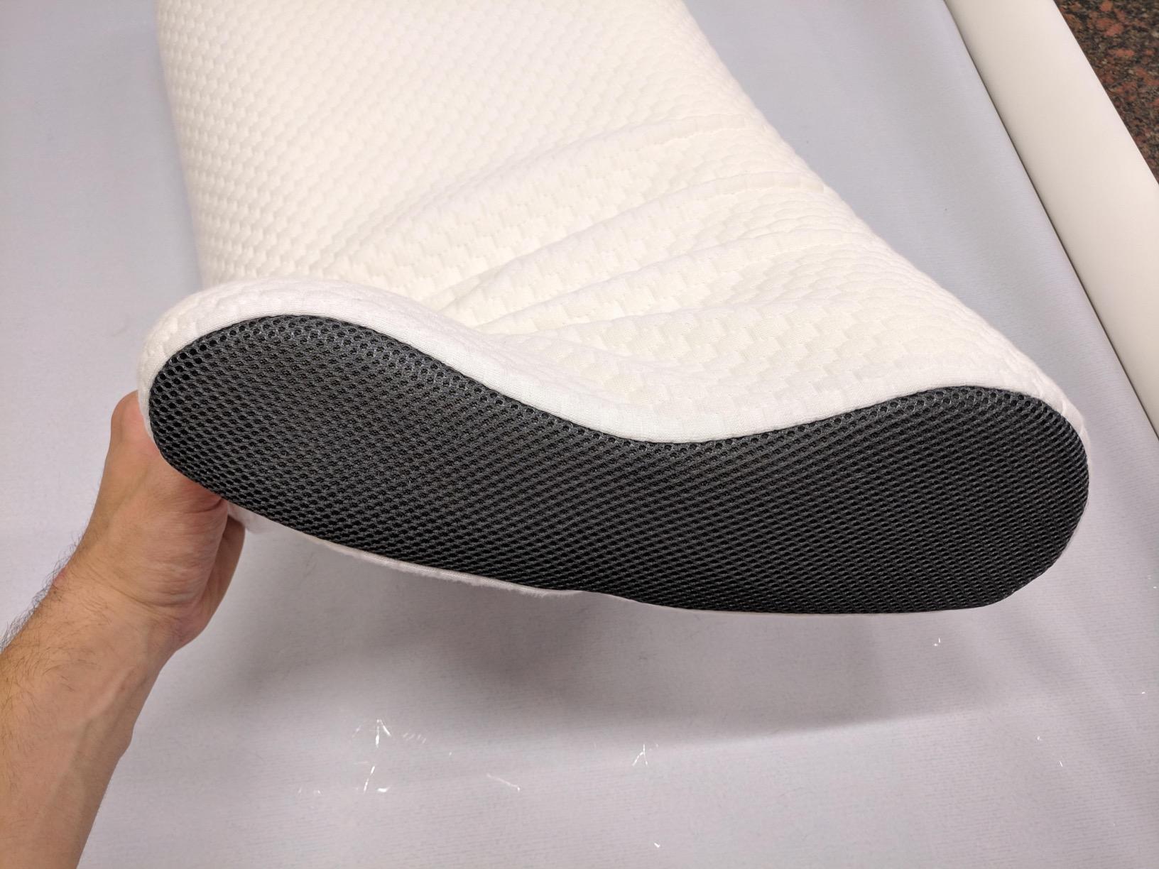 Amazon Basics Cuscino Memory Foam Cervicale 60x35 Regolabile