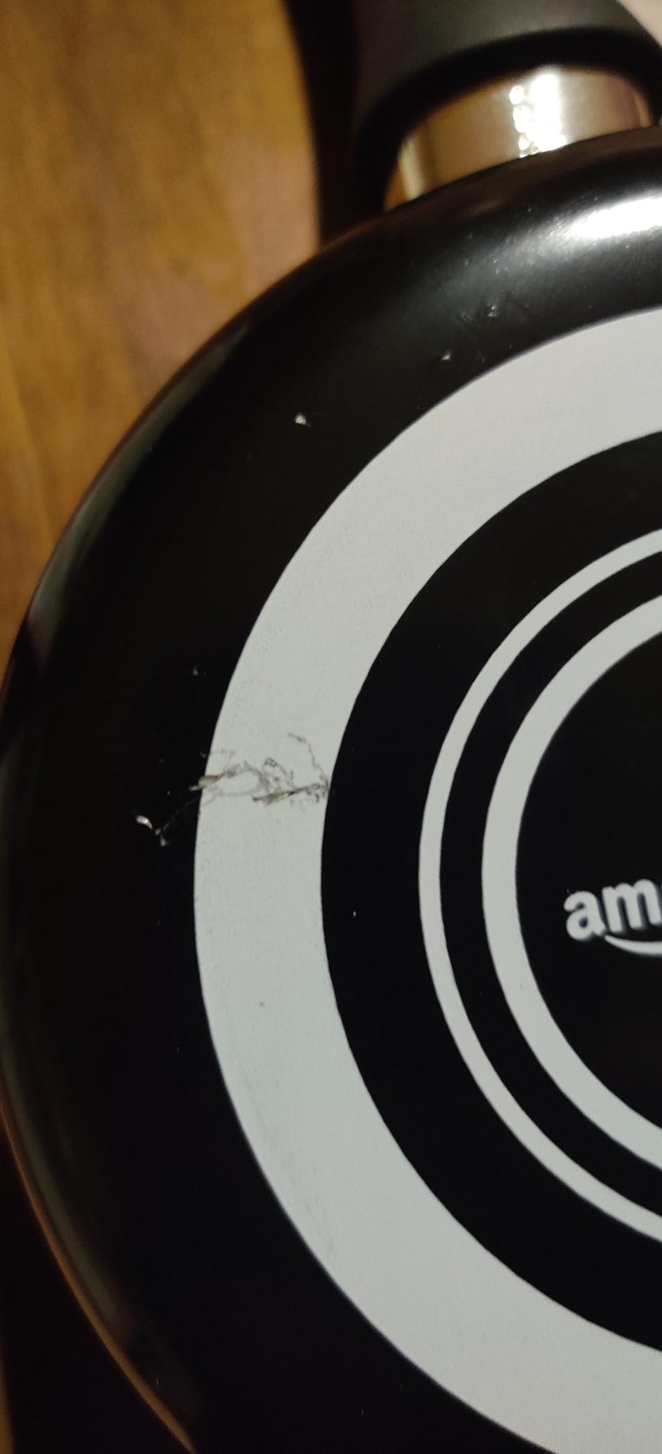 Amazon Basics Batteria Pentole Antiaderente 11 Pezzi Nero Crema