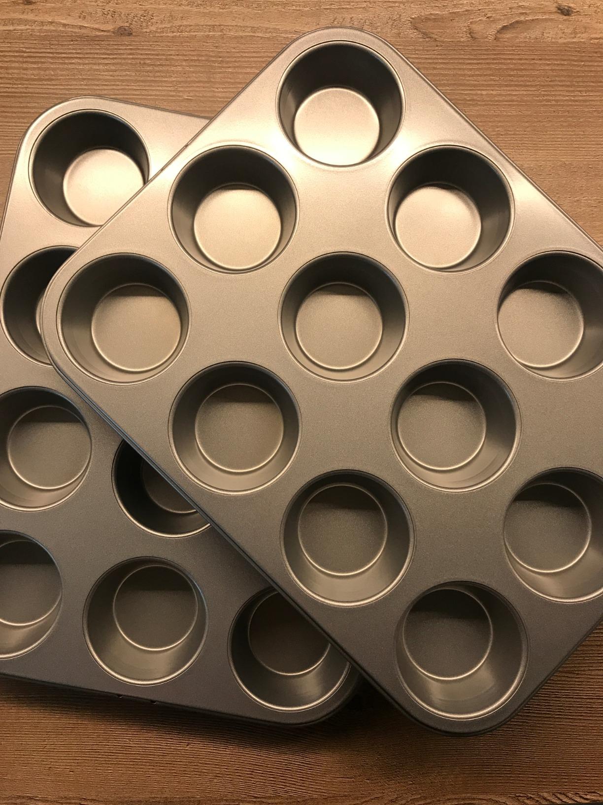AmazonBasics teglia muffin antiaderente 12 stampi confezione 2