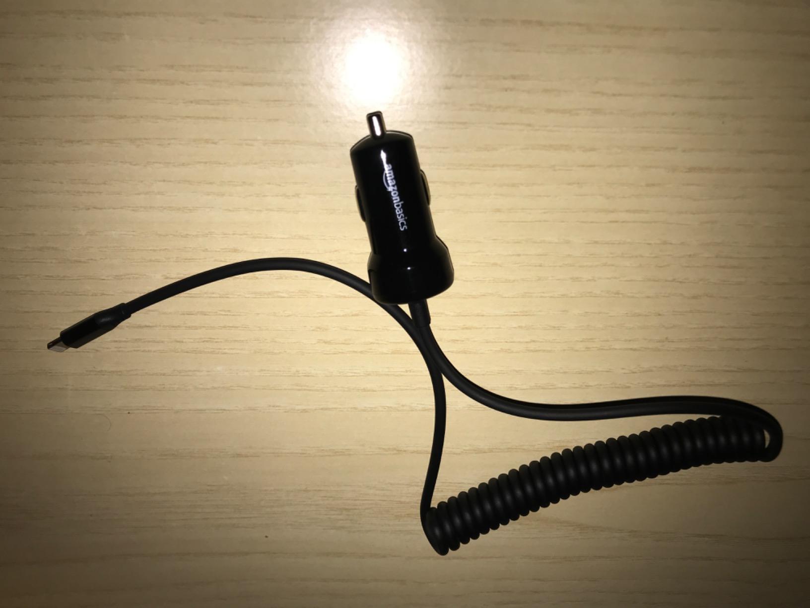 AmazonBasics Caricabatterie Auto Lightning 2,4A Nero 0,45m MFi