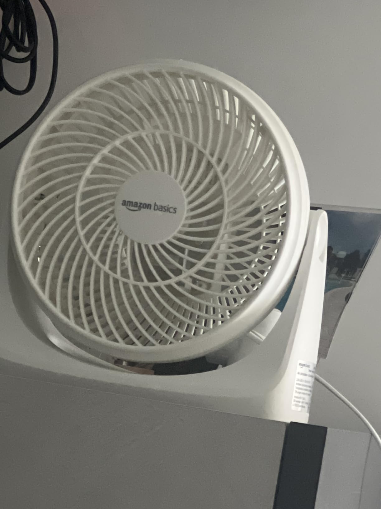 Amazon Basics ventilatore da tavolo 18 cm bianco 3 velocita