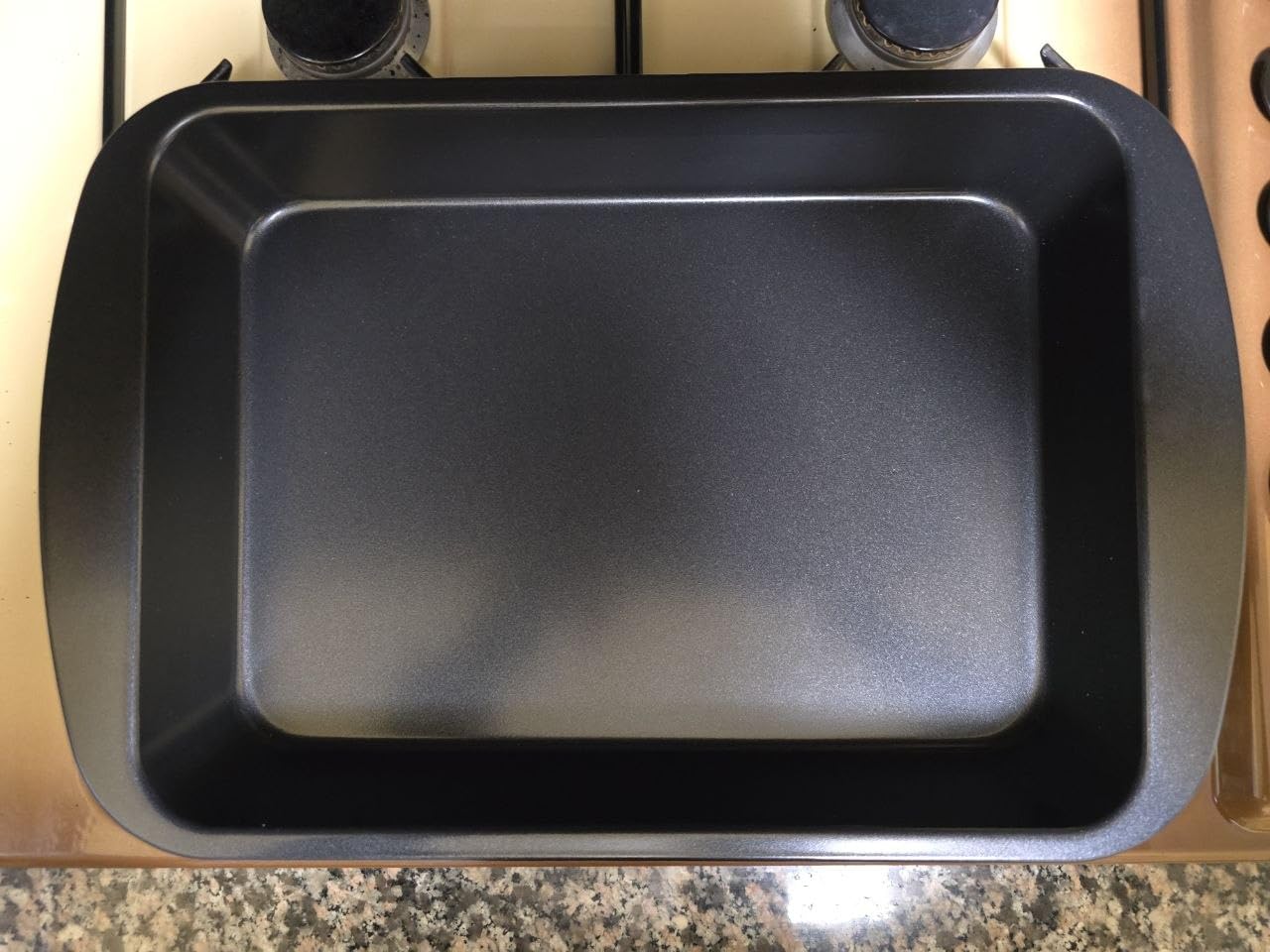 AmazonBasics teglia rettangolare antiaderente 33x23 cm