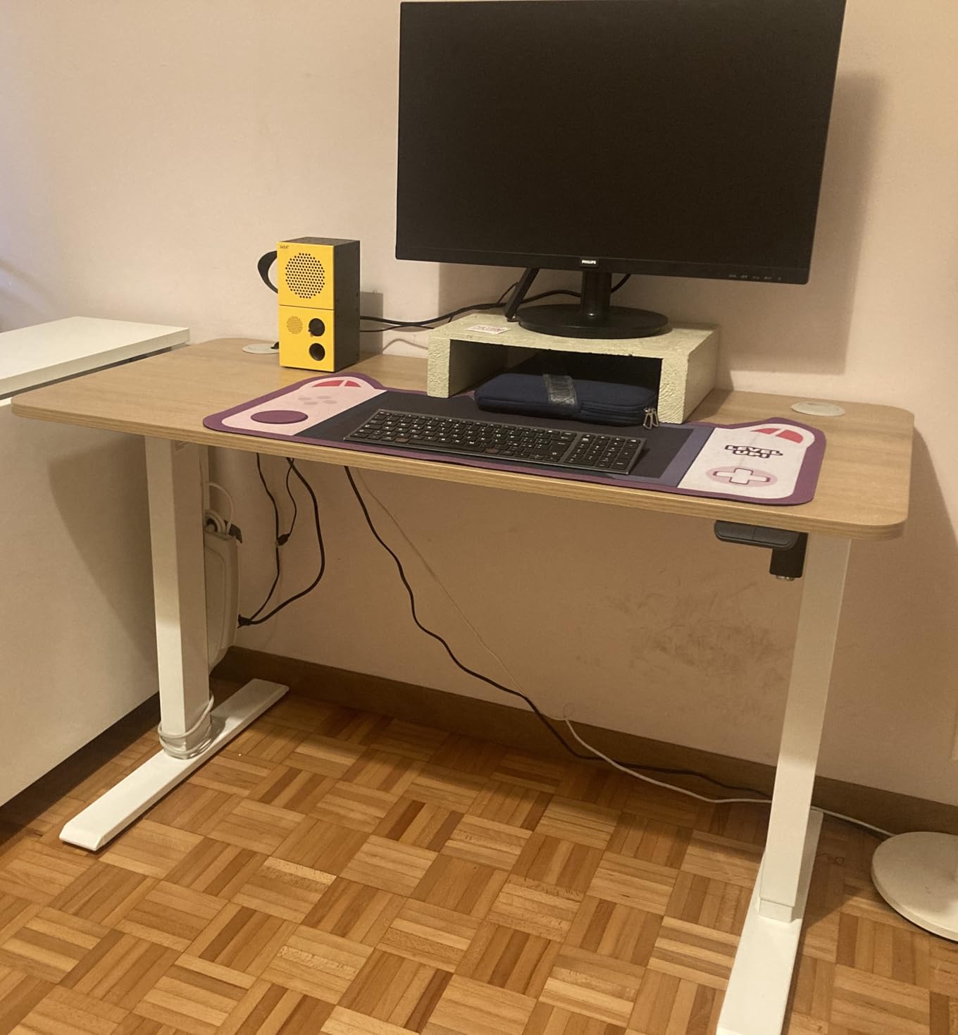 Amazon Basics scrivania sit-stand elettrica 120x60 faggio