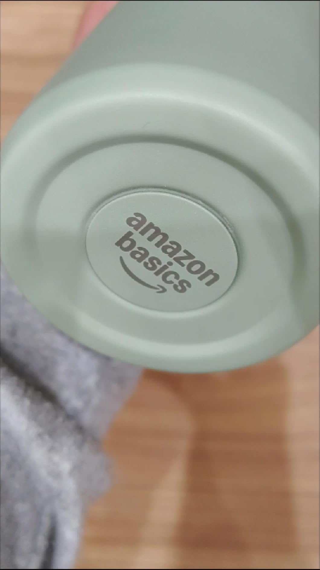 Amazon Basics Borraccia Termica 592 ml Bianco Sporco Inox