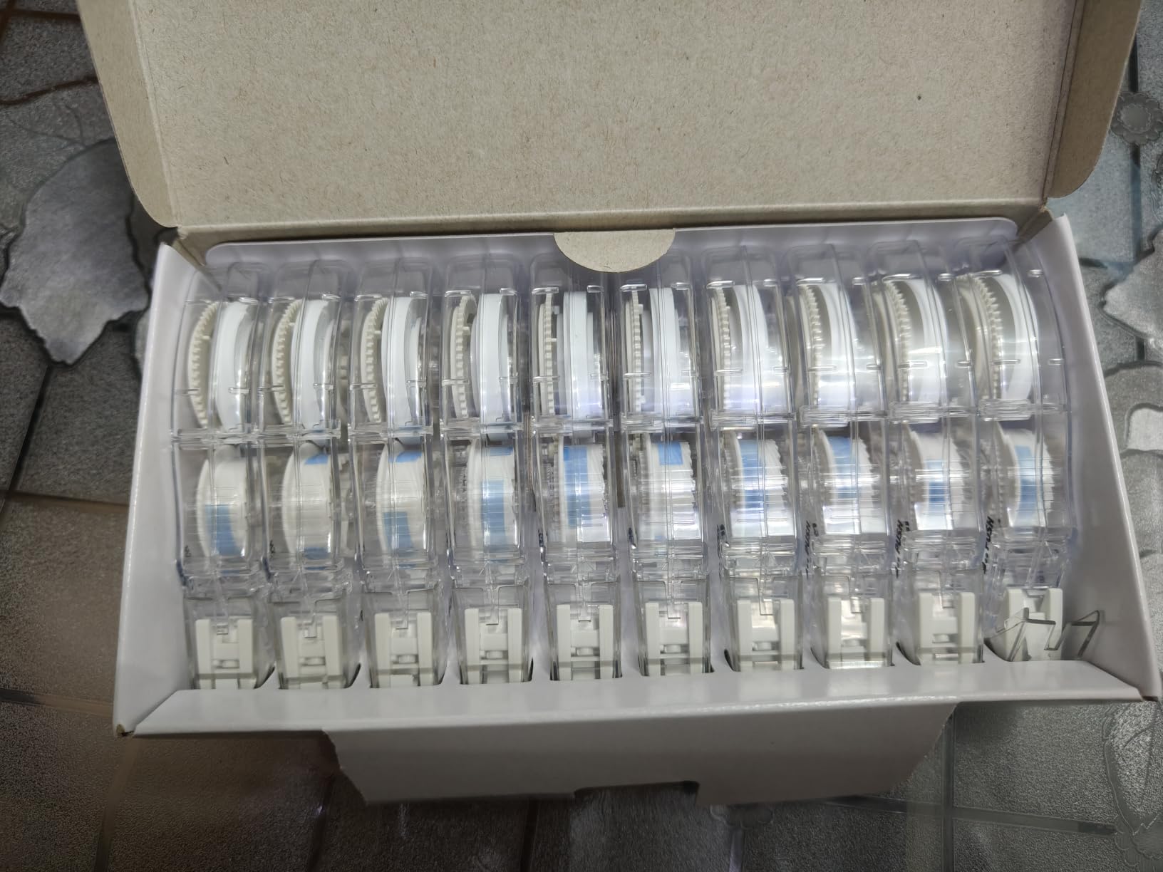 Amazon Basics Correttore a Nastro 4,2 mm x 6 m 10 Pezzi Bianco