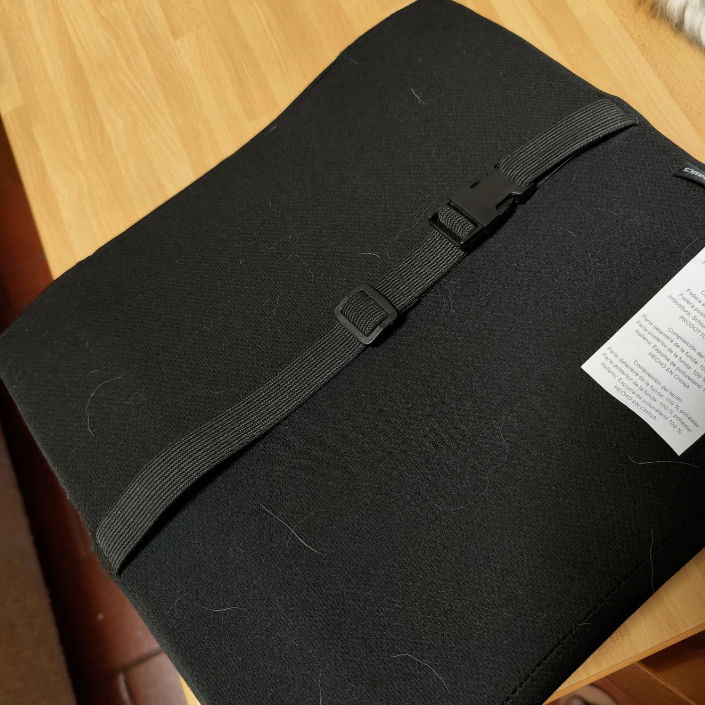 AmazonBasics Cuscino Lombare Memory Foam Nero Supporto Schiena