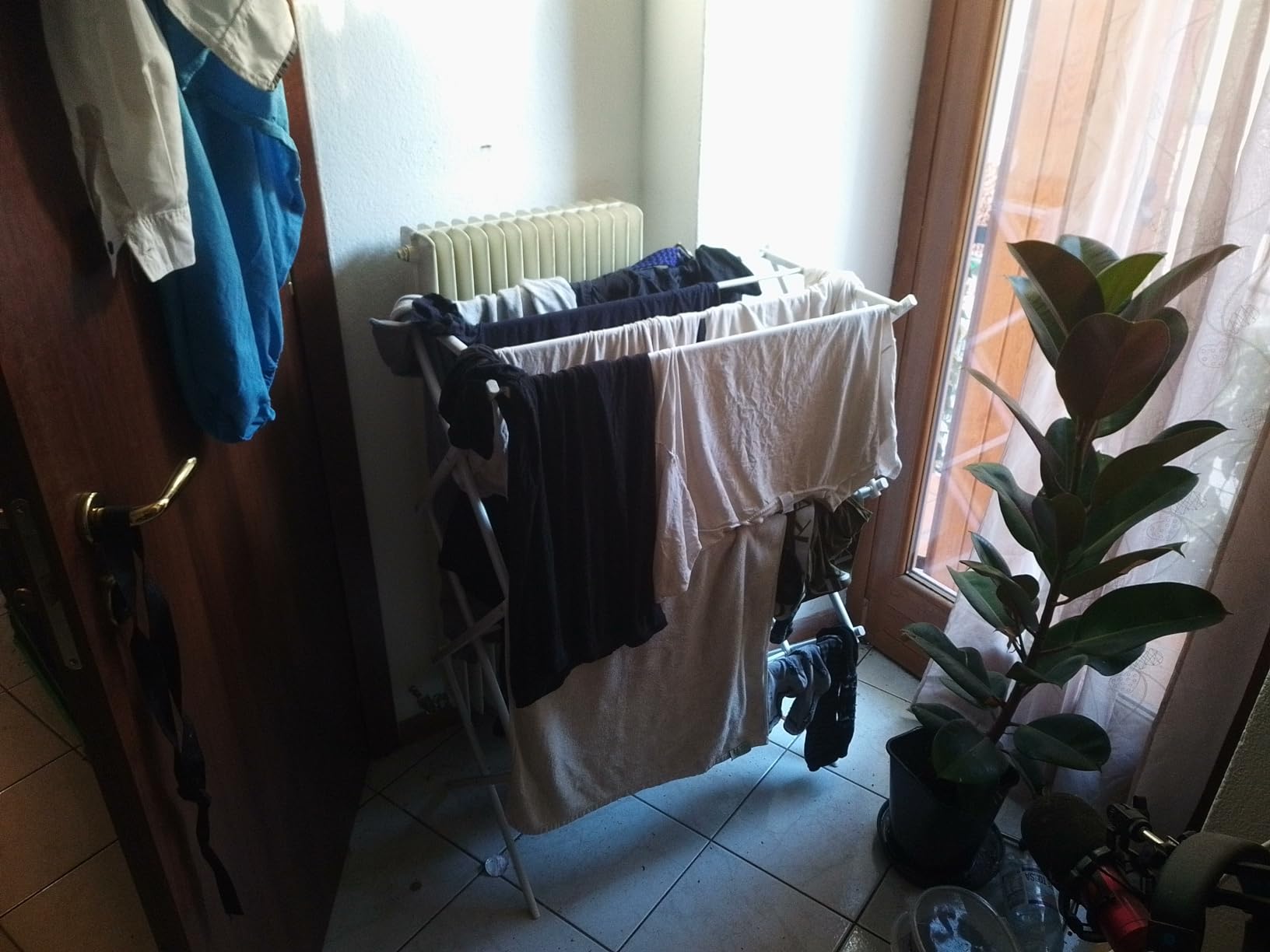 Amazon Basics Stendibiancheria Pieghevole Bianco Acciaio