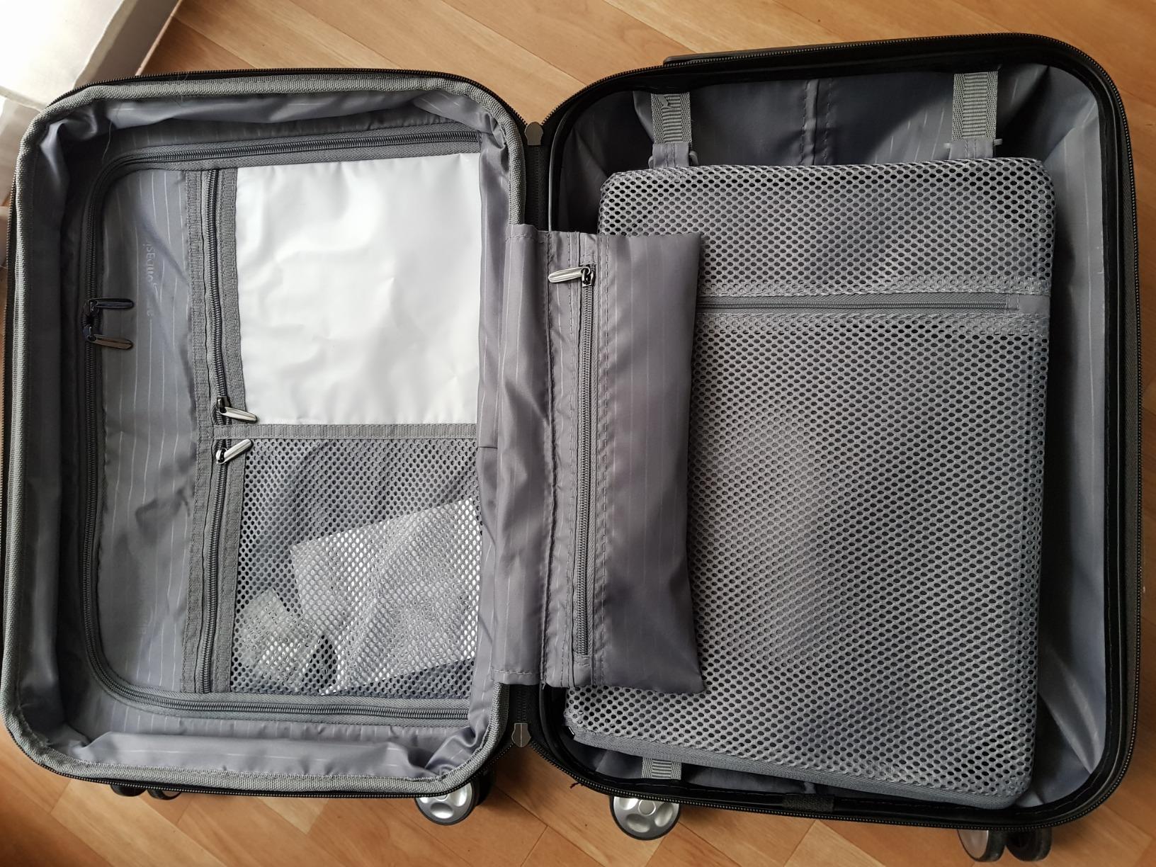AmazonBasics Trolley Rigido 53,5 cm Blu Marino in Policarbonato