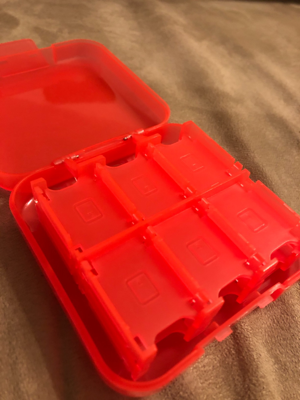 AmazonBasics Custodia Cartucce Nintendo Switch Nero 24 Giochi