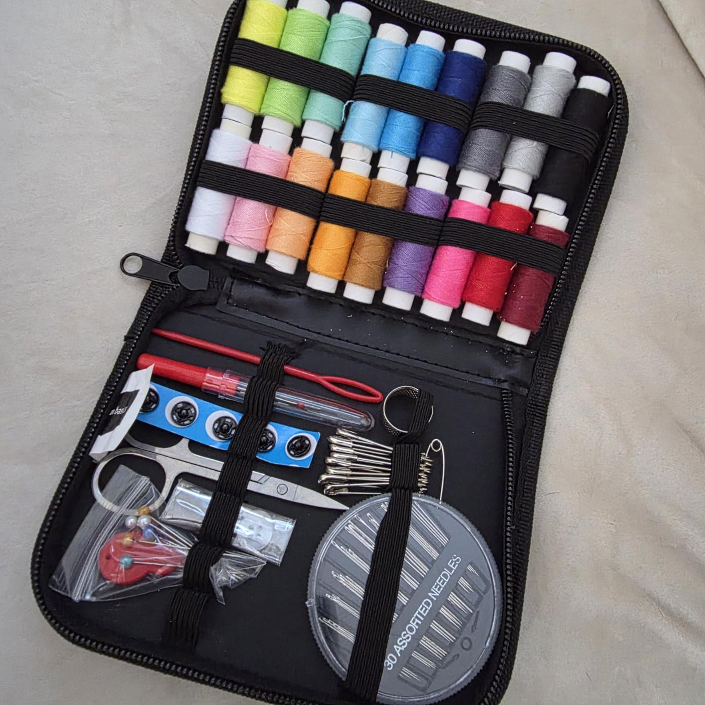 Amazon Basics Kit Cucito da Viaggio Grande Nero