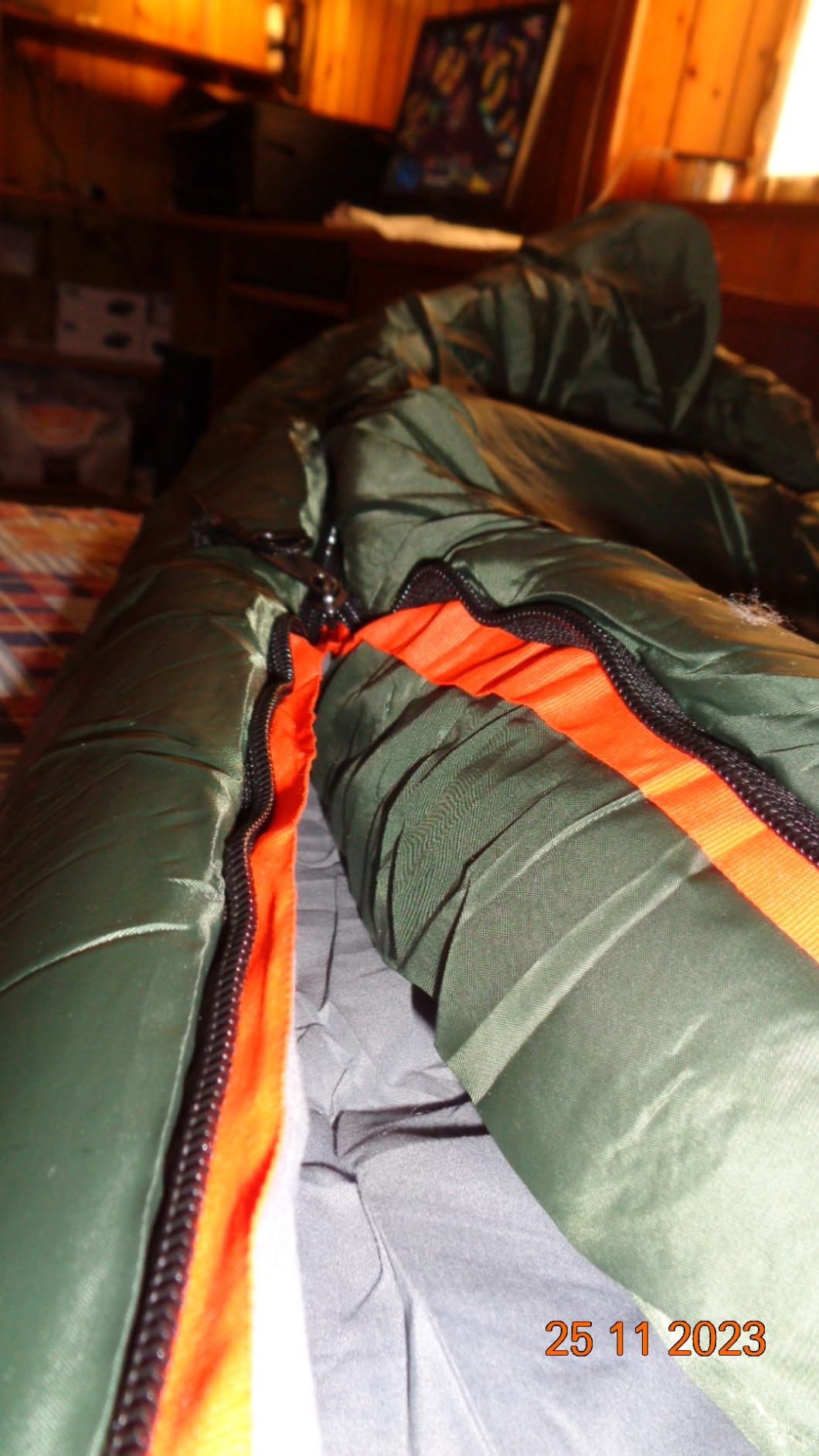 Amazon Basics Sacco a Pelo Mummia -6°C Verde Oliva