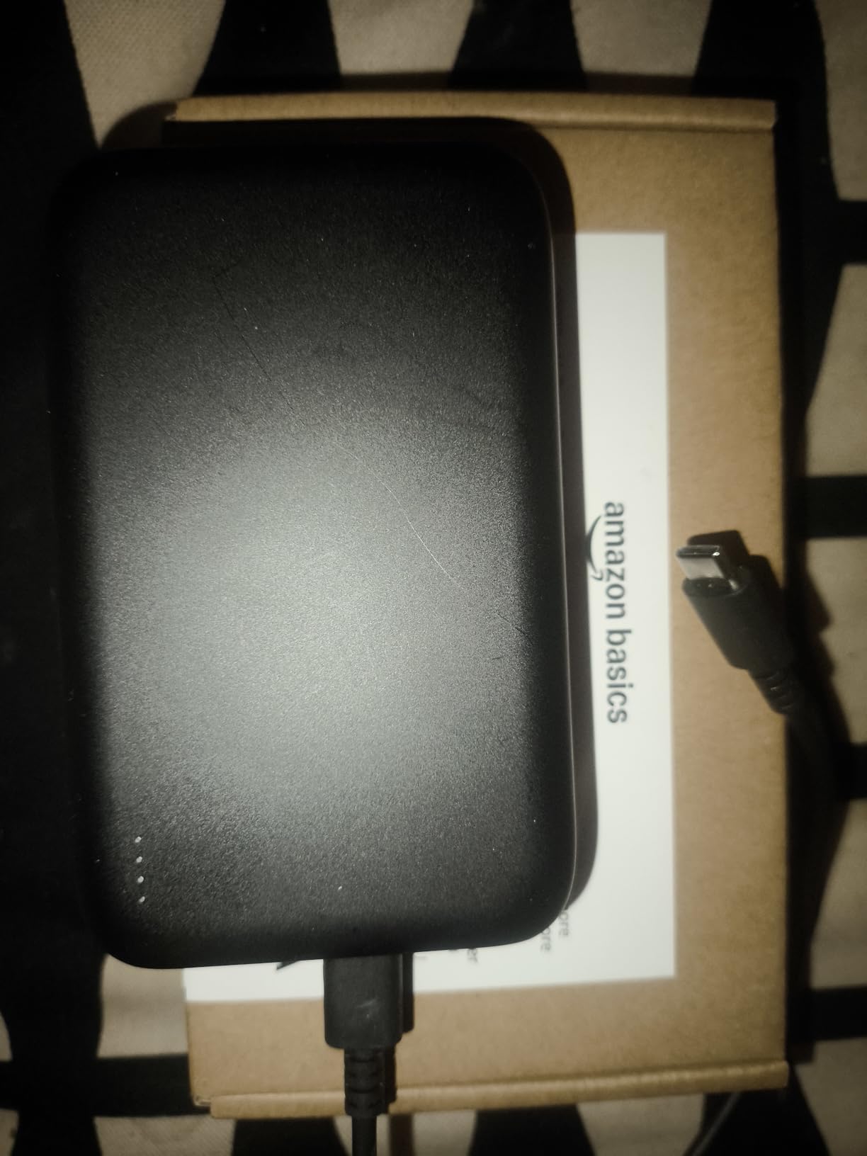 Amazon Basics Power Bank 20000mAh Nero 3 Porte