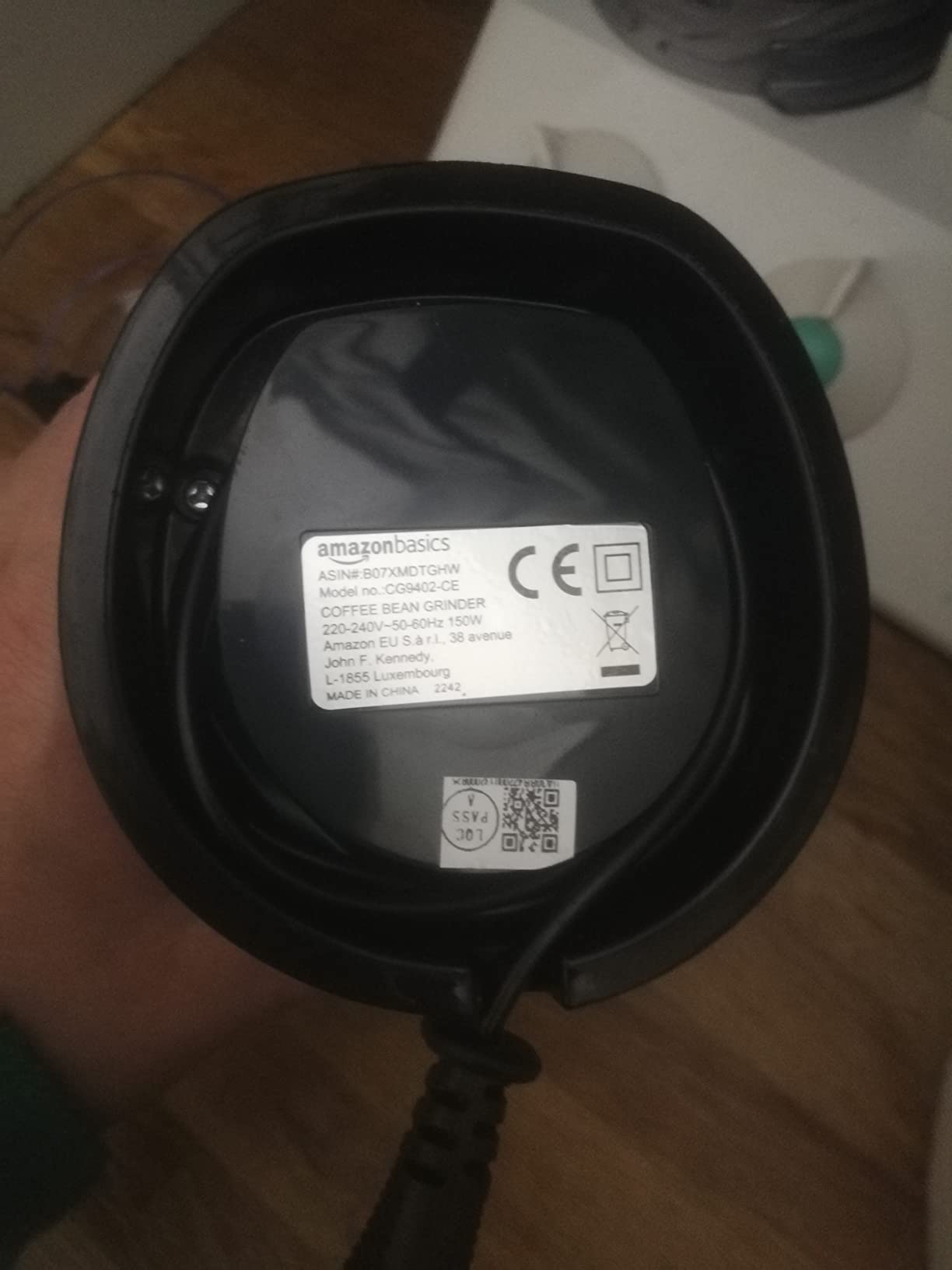 Amazon Basics Macinacaffè Elettrico Nero 30 g Lama Inox