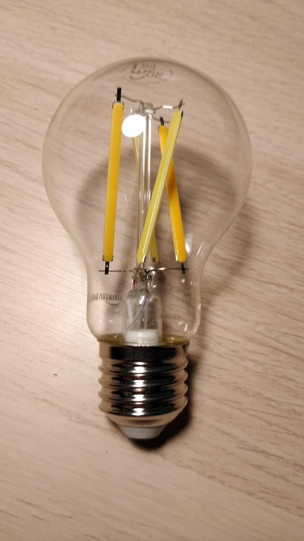 AmazonBasics Lampadina Smart Filamento LED A60 Alexa