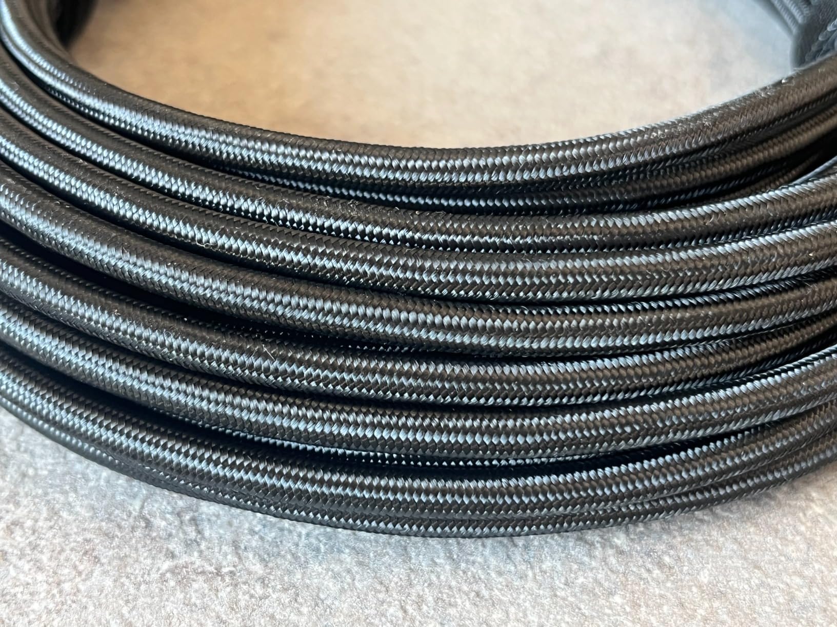 Amazon Basics cavo HDMI 4K 10 m fibra ottica nero
