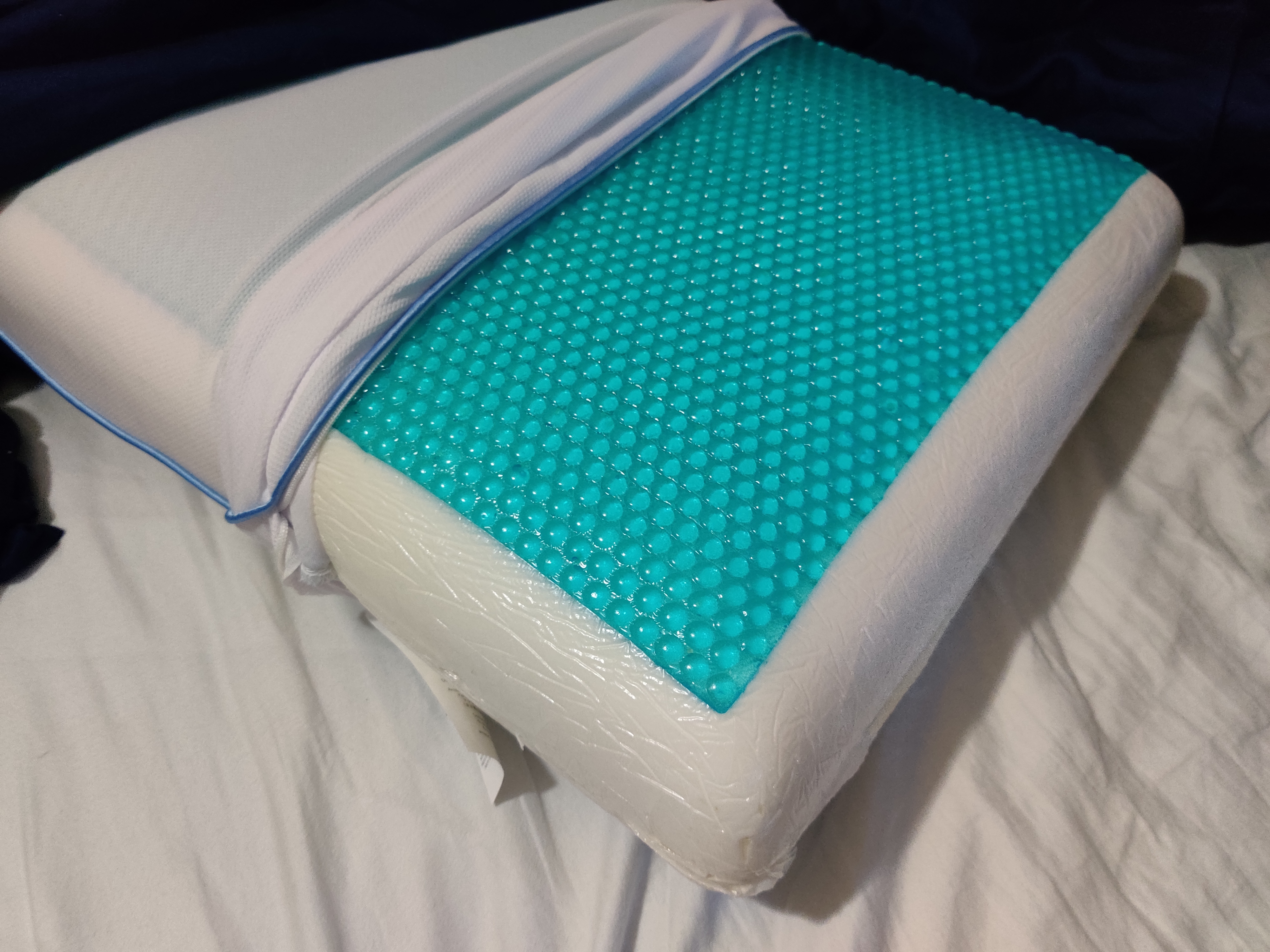 Amazon Basics Cuscino Memory Foam Gel 60x40x12 cm