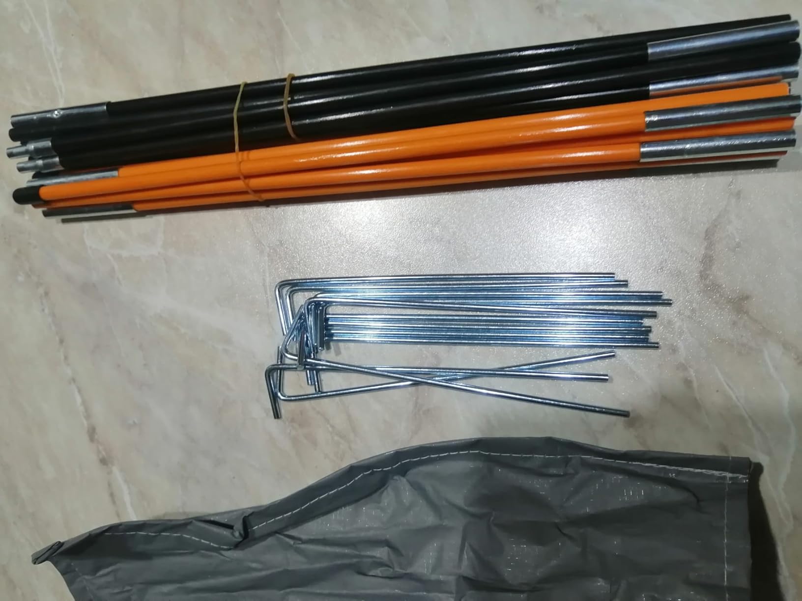 Amazon Basics tenda parasole campeggio grigio arancio 2-3 posti