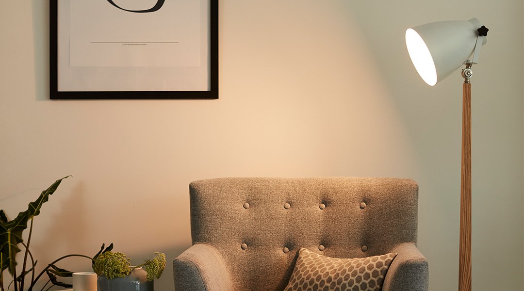 AmazonBasics faretti LED GU5.3 MR16 4,5W 6 pezzi luce calda