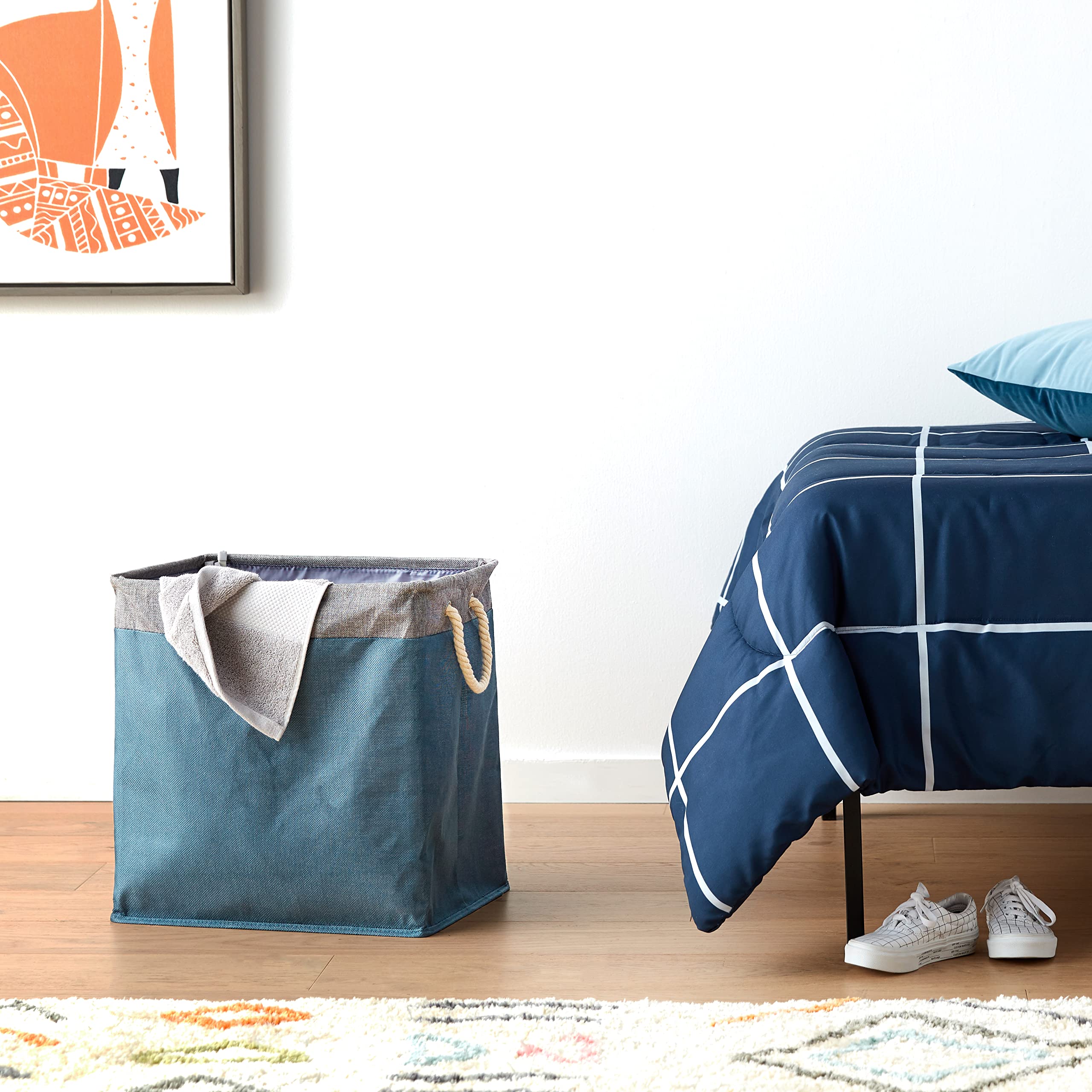 Amazon Basics cesto portabiancheria pieghevole 57L blu acqua