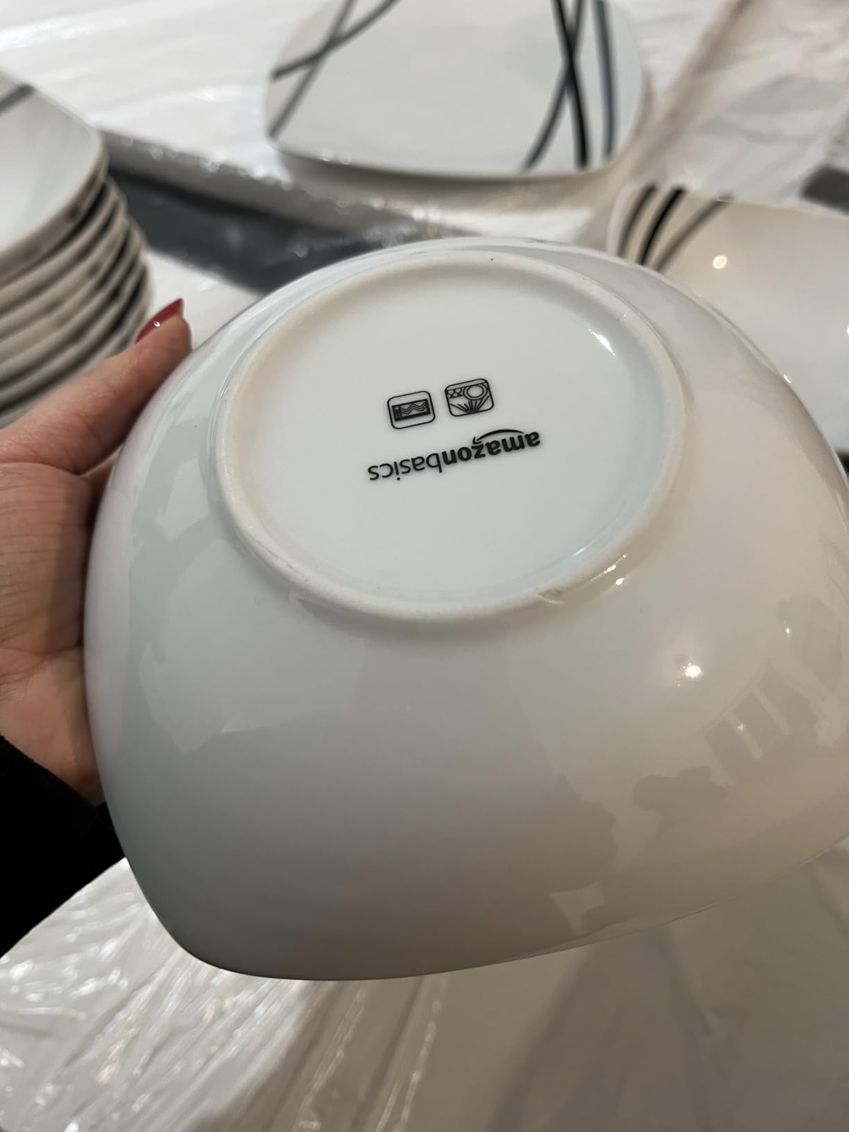 Amazon Basics Servizio Piatti 18 Pezzi Bianco 6 Persone
