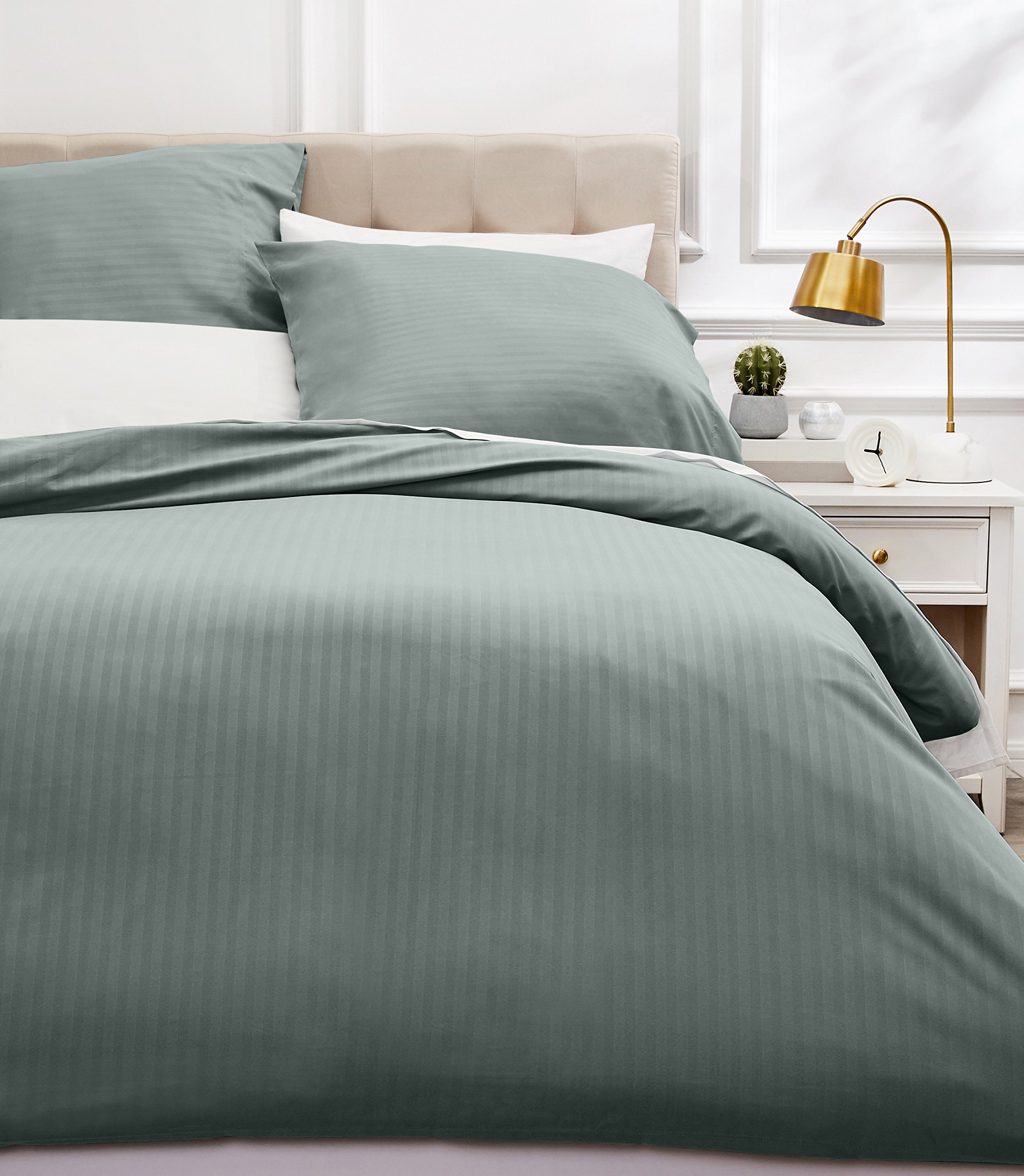 Amazon Basics Set Copripiumino Matrimoniale 3 Pezzi Grigio Scuro