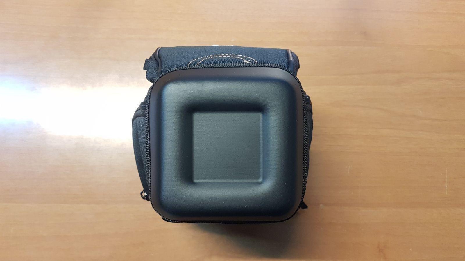 Amazon Basics Borsa Fotocamera SLR Fondina Nera Impermeabile