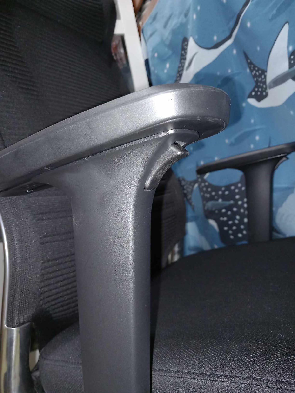 Amazon Basics Sedia Ufficio Ergonomica Nera Schienale Alto in Rete