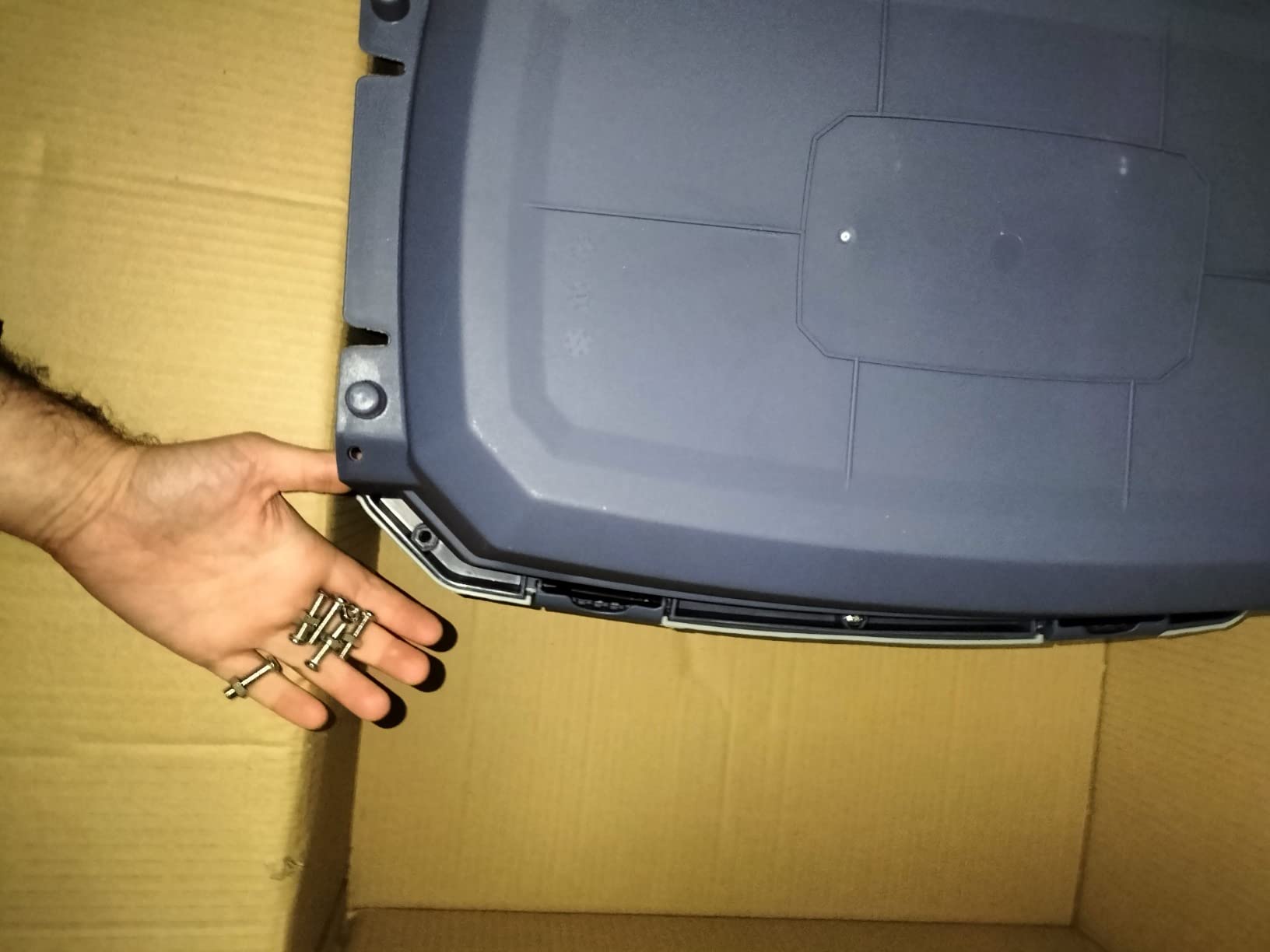 Amazon Basics Trasportino 23 Pollici 2 Porte Blu 58x38x33 cm